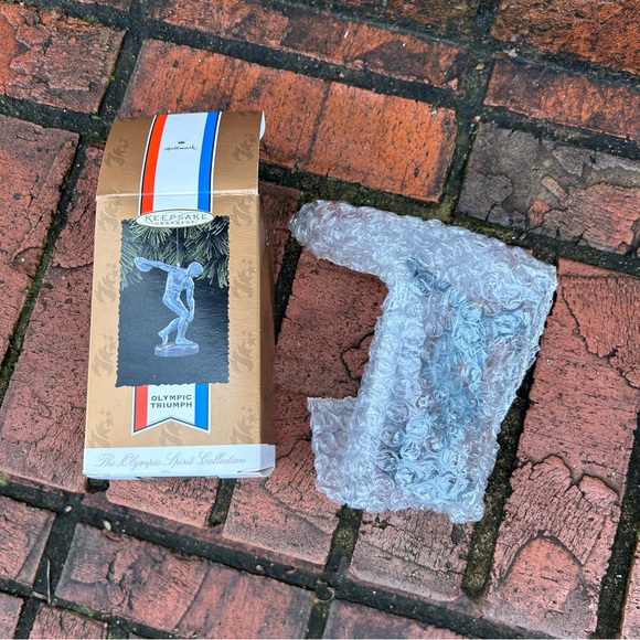 VINTAGE HALLMARK “Olympic Triumph” 1996 OLYMPIC 100 Ornament/Keepsake New in Box - Picture 6 of 6